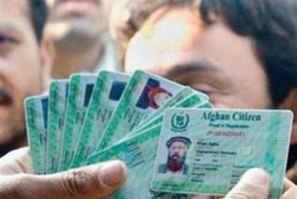 صدور و تمدید کارتهای بانکی اتباع خارجی دارای کارت اقامت معتبر